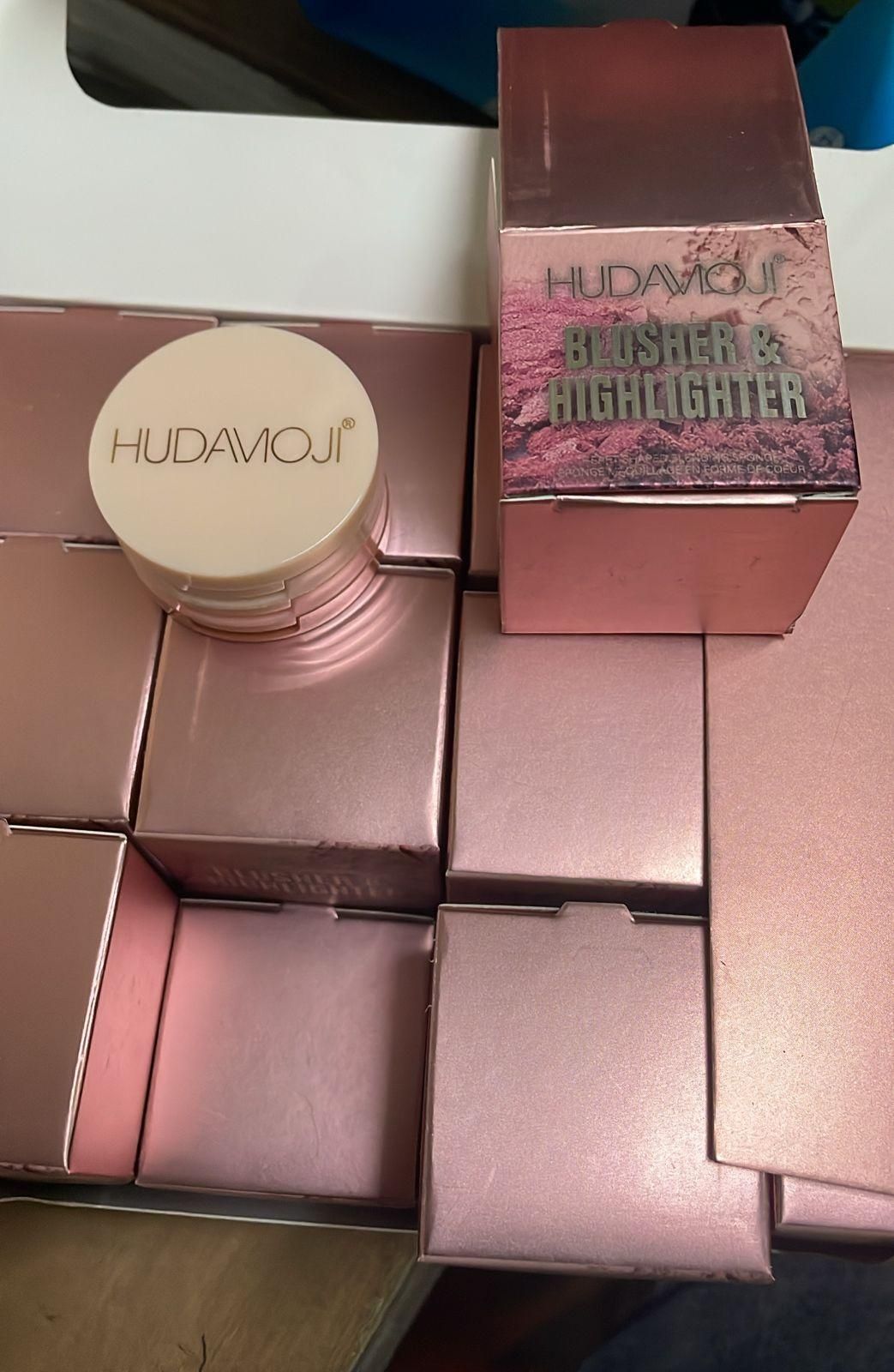 3 in1 Face Blusher + Highlighter with Mini Compact Travel Friendly Palette - NovaMart